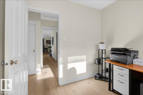 4107 111A Street, Edmonton, AB - Indoor