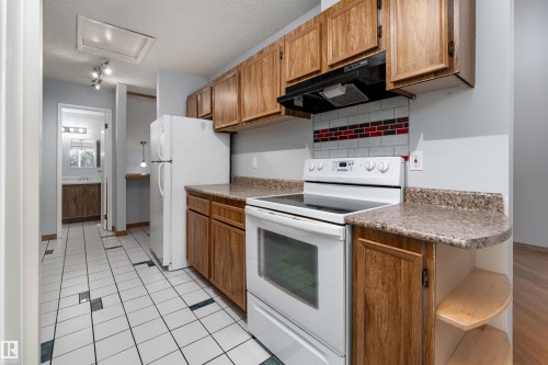 3419 48 Street, Edmonton, AB - Indoor Photo Showing Kitchen