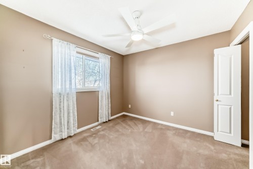 4 2419 133 Avenue, Edmonton, AB - Indoor Photo Showing Other Room