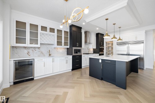 94 Chelles Wynd, St. Albert, AB - Indoor Photo Showing Kitchen With Upgraded Kitchen