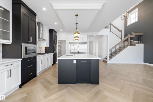 94 Chelles Wynd, St. Albert, AB - Indoor Photo Showing Kitchen With Upgraded Kitchen