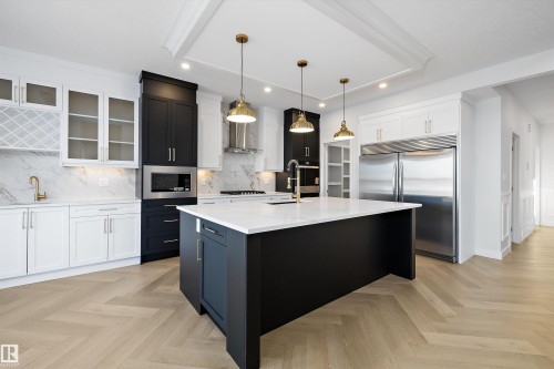94 Chelles Wynd, St. Albert, AB - Indoor Photo Showing Kitchen With Upgraded Kitchen