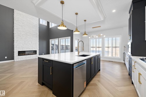 94 Chelles Wynd, St. Albert, AB - Indoor Photo Showing Kitchen With Upgraded Kitchen