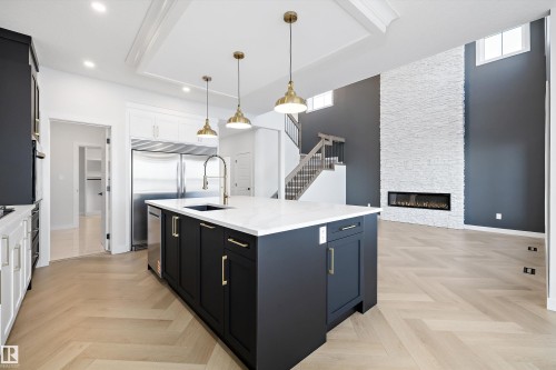 94 Chelles Wynd, St. Albert, AB - Indoor Photo Showing Kitchen With Upgraded Kitchen