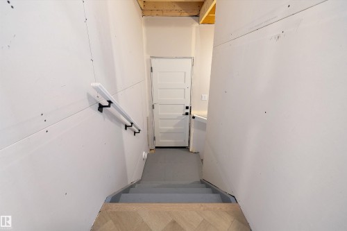 94 Chelles Wynd, St. Albert, AB - Indoor Photo Showing Other Room