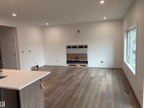 30 Elsinore Place, Edmonton, AB 