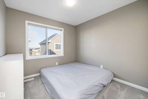 18 2072 Wonnacott Way, Edmonton, AB - Indoor Photo Showing Bedroom