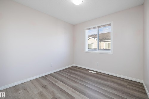 18 2072 Wonnacott Way, Edmonton, AB - Indoor Photo Showing Other Room