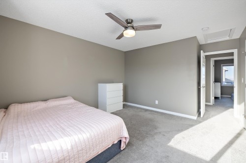 18 2072 Wonnacott Way, Edmonton, AB - Indoor Photo Showing Bedroom