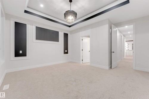 7663 Kimiwan Crescent, Edmonton, AB - Indoor Photo Showing Other Room