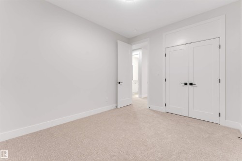 7663 Kimiwan Crescent, Edmonton, AB - Indoor Photo Showing Other Room