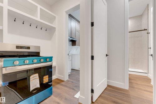 7663 Kimiwan Crescent, Edmonton, AB - Indoor Photo Showing Other Room