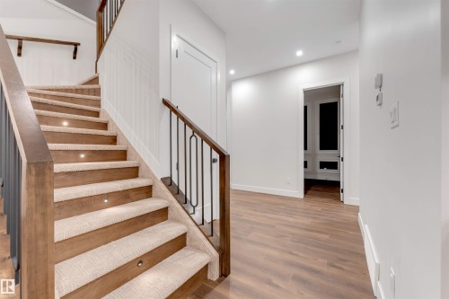 7663 Kimiwan Crescent, Edmonton, AB - Indoor Photo Showing Other Room