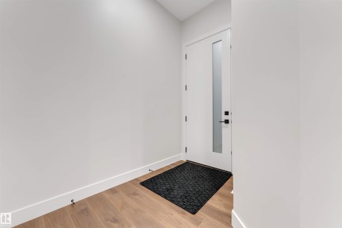 7663 Kimiwan Crescent, Edmonton, AB - Indoor Photo Showing Other Room