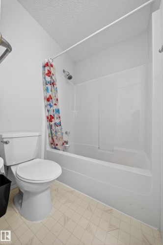 207 River Point(E), Edmonton, AB - Indoor Photo Showing Bathroom