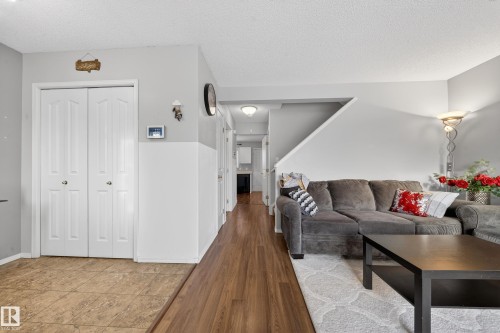 207 River Point(E), Edmonton, AB - Indoor Photo Showing Living Room