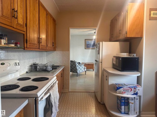 5128 52 Street, Barrhead, AB - Indoor Photo Showing Kitchen