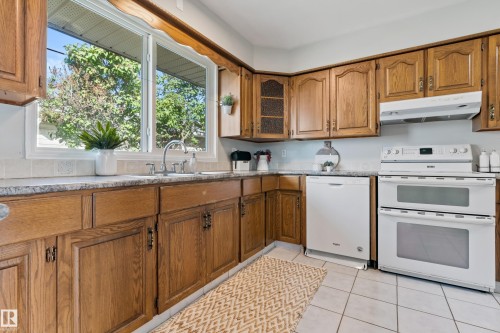 7104 95 Avenue, Edmonton, AB - Indoor Photo Showing Kitchen