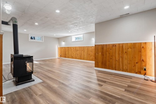 7104 95 Avenue, Edmonton, AB - Indoor