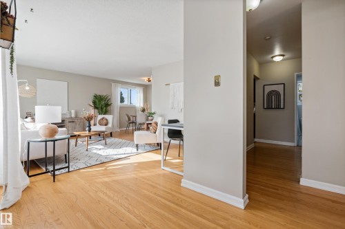 7104 95 Avenue, Edmonton, AB - Indoor