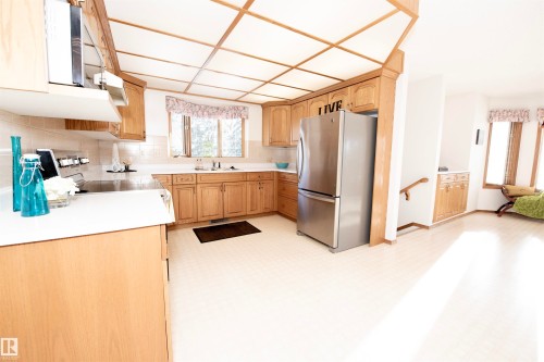 12A Invermere Place, St. Albert, AB - Indoor Photo Showing Kitchen With Double Sink