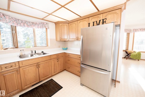 Pot Drawers - 12A Invermere Place, St. Albert, AB - Indoor Photo Showing Kitchen With Double Sink