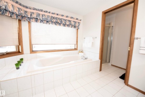 12A Invermere Place, St. Albert, AB - Indoor Photo Showing Bathroom