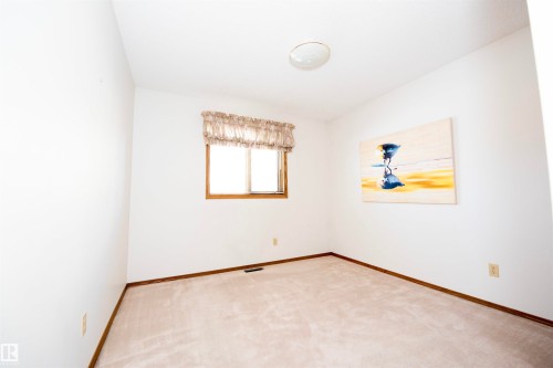 12A Invermere Place, St. Albert, AB - Indoor Photo Showing Other Room