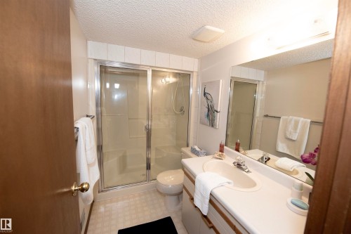 12A Invermere Place, St. Albert, AB - Indoor Photo Showing Bathroom