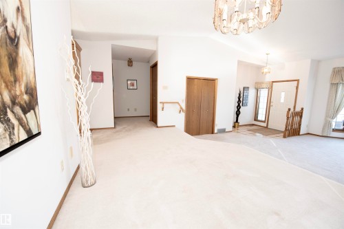 12A Invermere Place, St. Albert, AB - Indoor Photo Showing Other Room