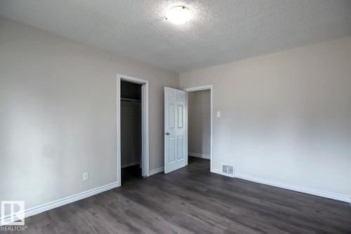 10682 61 Avenue, Edmonton, AB - Indoor Photo Showing Other Room