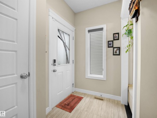 8716 Carson Way, Edmonton, AB - Indoor Photo Showing Other Room