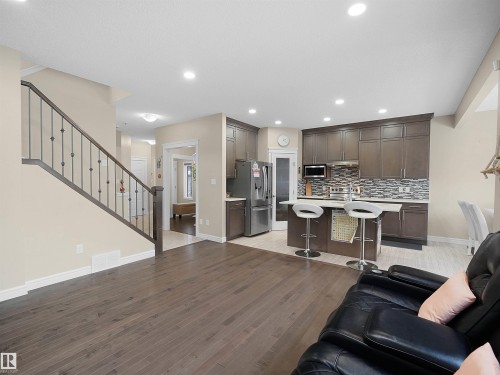 8716 Carson Way, Edmonton, AB - Indoor