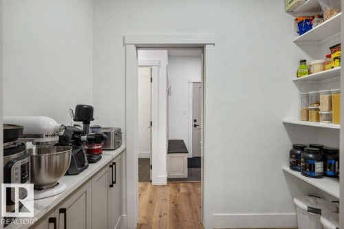 5094 Edgemont Boulevard, Edmonton, AB - Indoor