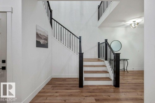 5094 Edgemont Boulevard, Edmonton, AB - Indoor Photo Showing Other Room