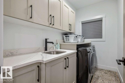5094 Edgemont Boulevard, Edmonton, AB - Indoor Photo Showing Laundry Room