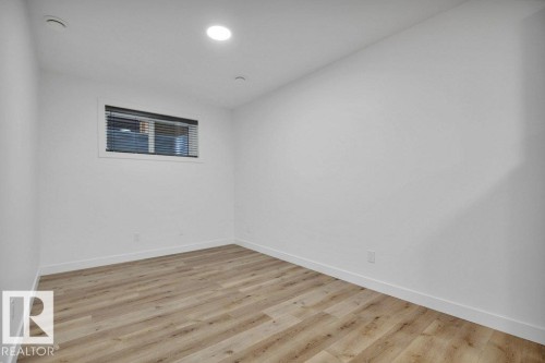 5094 Edgemont Boulevard, Edmonton, AB - Indoor Photo Showing Other Room