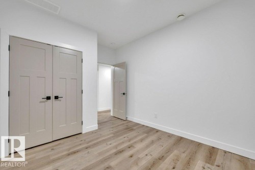 5094 Edgemont Boulevard, Edmonton, AB - Indoor Photo Showing Other Room