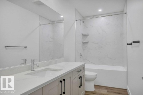 5094 Edgemont Boulevard, Edmonton, AB - Indoor Photo Showing Bathroom
