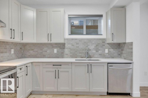5094 Edgemont Boulevard, Edmonton, AB - Indoor Photo Showing Kitchen