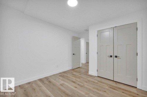 5094 Edgemont Boulevard, Edmonton, AB - Indoor Photo Showing Other Room