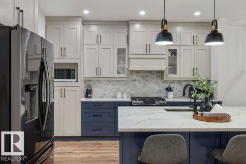 5094 Edgemont Boulevard, Edmonton, AB - Indoor Photo Showing Kitchen With Upgraded Kitchen