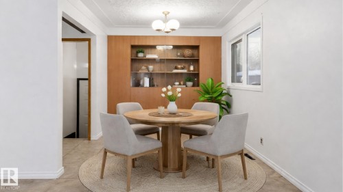 4029 114 Avenue, Edmonton, AB - Indoor Photo Showing Dining Room