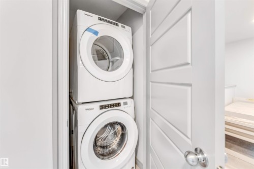 1217 Watt Drive, Edmonton, AB - Indoor Photo Showing Laundry Room
