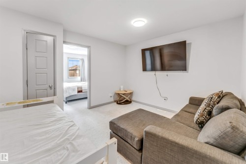 1217 Watt Drive, Edmonton, AB - Indoor Photo Showing Other Room