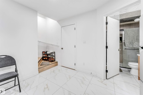 1217 Watt Drive, Edmonton, AB - Indoor