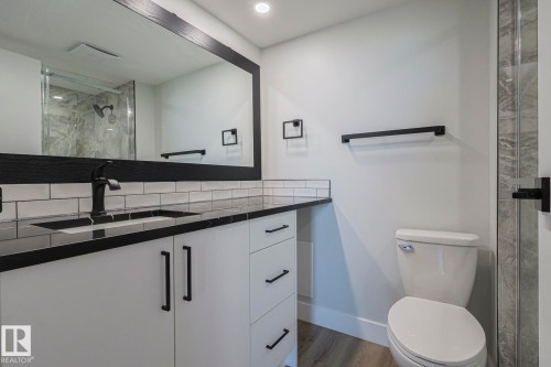 3 piece ensuite - 505 10149 Saskatchewan Drive, Edmonton, AB - Indoor Photo Showing Bathroom