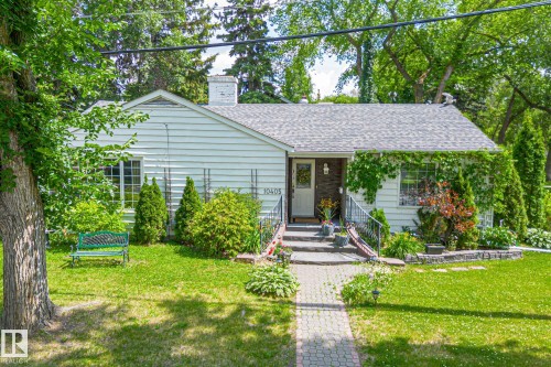10405 Glenora Crescent, Edmonton, AB - Outdoor