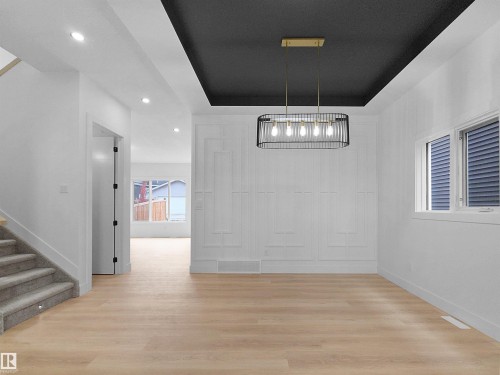 1107 Gyrfalcon Crescent, Edmonton, AB - Indoor Photo Showing Other Room