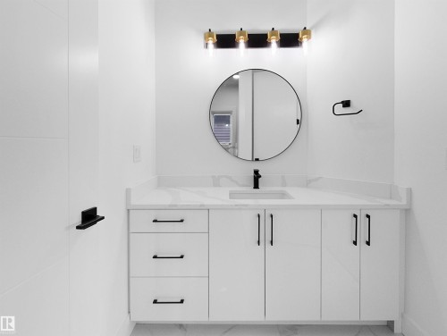 1107 Gyrfalcon Crescent, Edmonton, AB - Indoor Photo Showing Bathroom